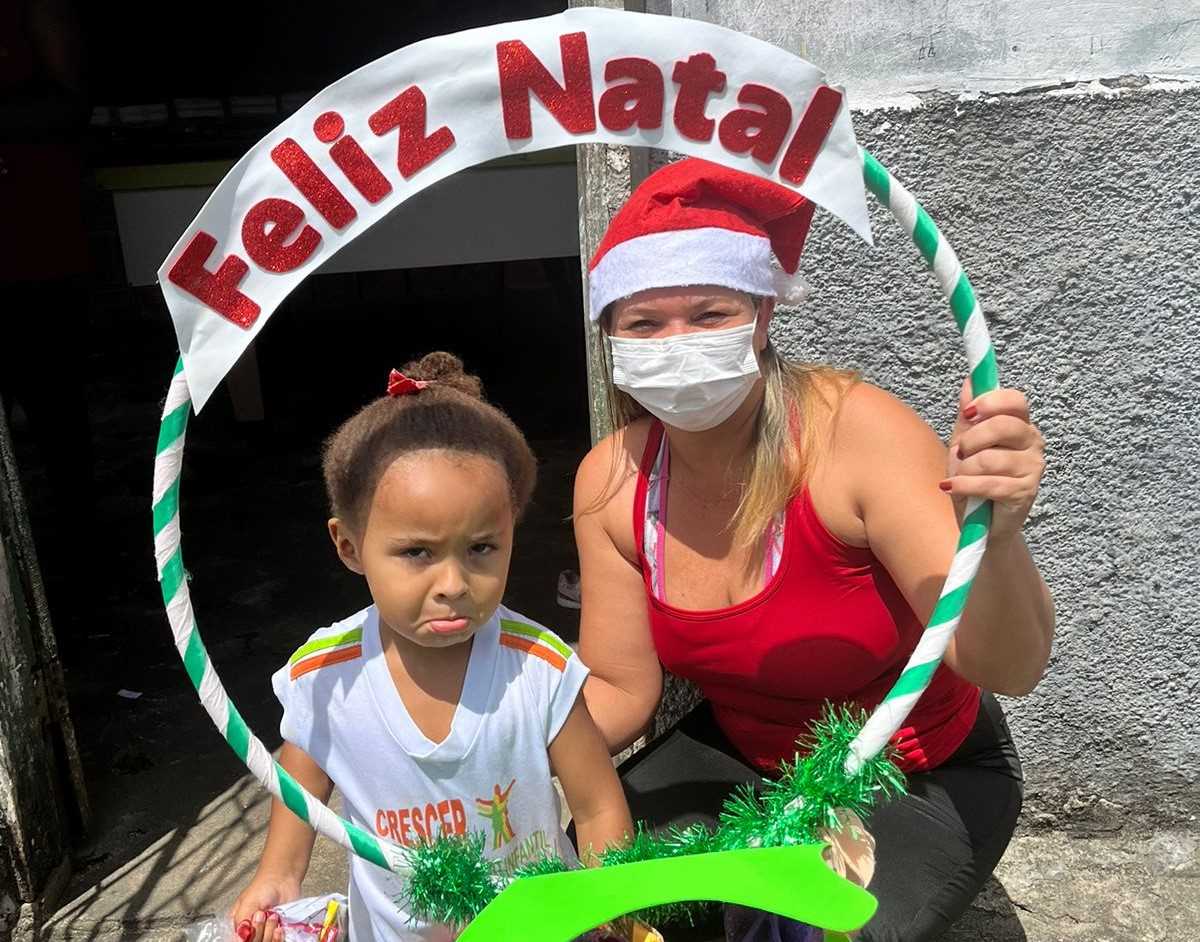 Camacã: Secretaria de Assistência Social distribui mais de 450 panetones para pessoas assistidas